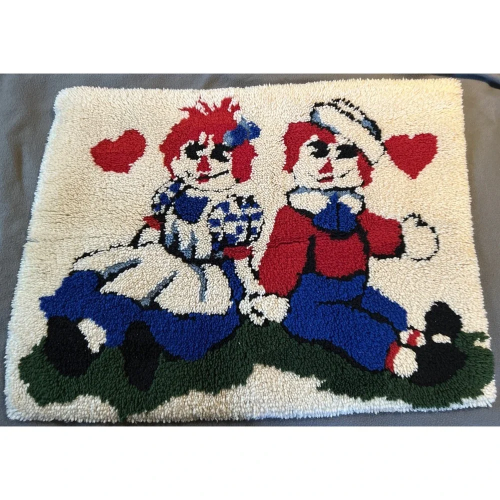 Raggedy Ann & Andy Plush Decorative Handmade Latch Hook Rug‎ Wall Art  31